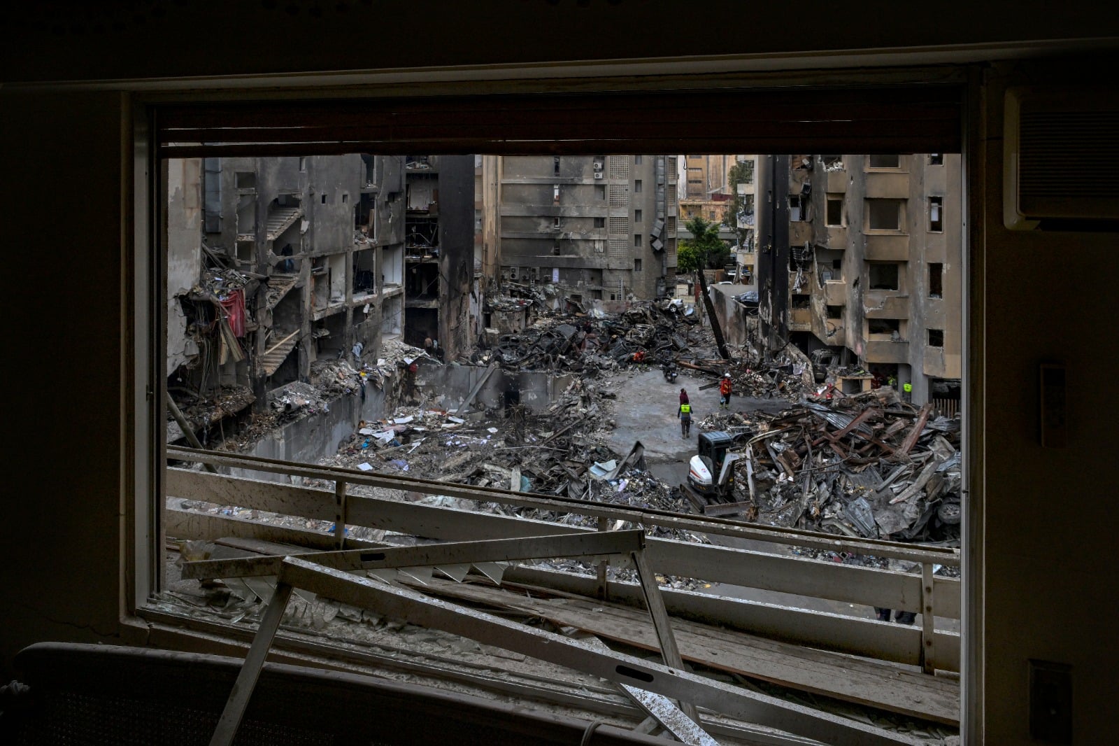 لبنان وإسرائيل إلى المفاوضات بتعقيدات هائلة... من بنت جبيل إلى بيروت احتدام يواكب التوتر